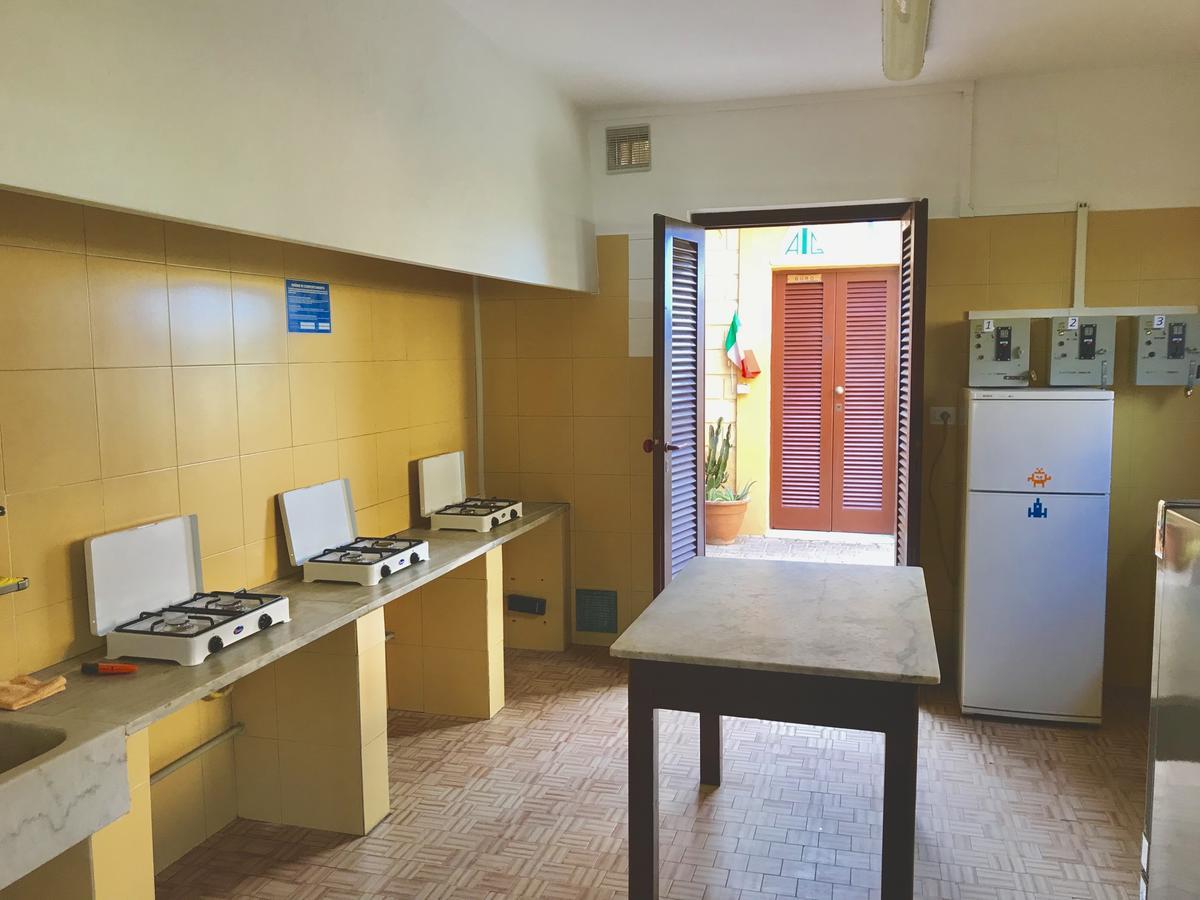 Ostello Apuano Marina Di Carrara Ngoại thất bức ảnh