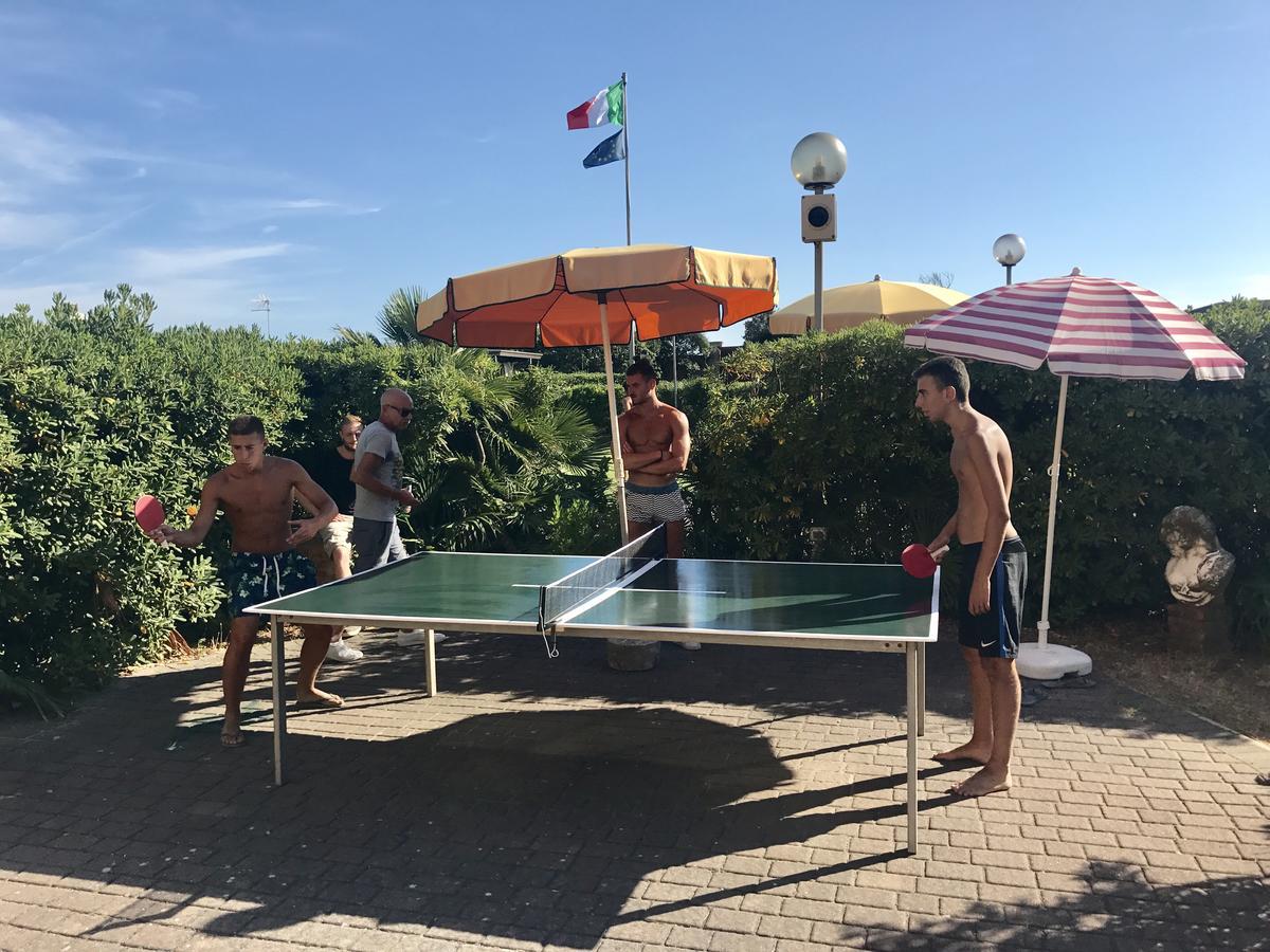 Ostello Apuano Marina Di Carrara Ngoại thất bức ảnh